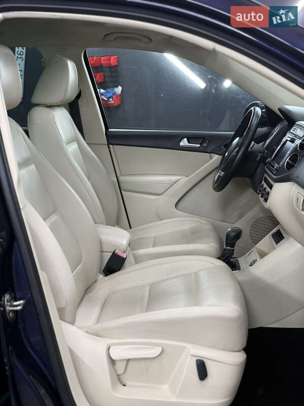 Внедорожник / Кроссовер Volkswagen Tiguan 2015 в Бориславе