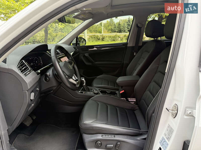 Позашляховик / Кросовер Volkswagen Tiguan 2022 в Києві