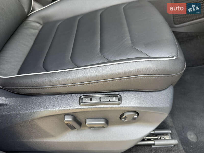 Позашляховик / Кросовер Volkswagen Tiguan 2022 в Києві