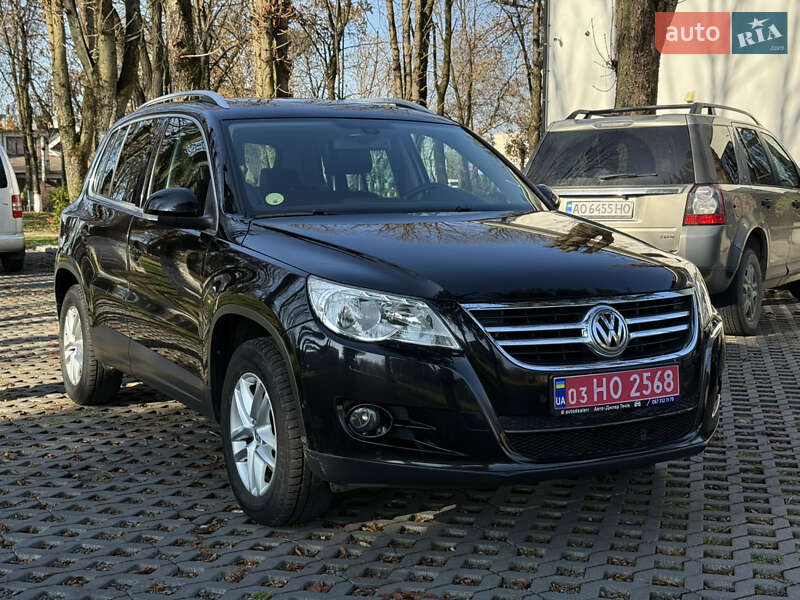 Внедорожник / Кроссовер Volkswagen Tiguan 2011 в Тячеве