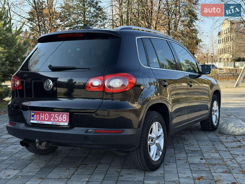 Внедорожник / Кроссовер Volkswagen Tiguan 2011 в Тячеве