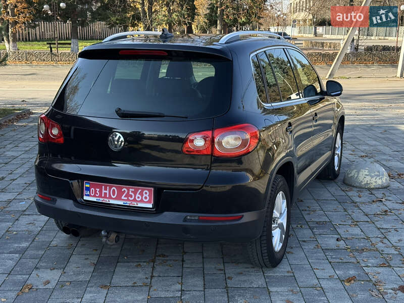 Внедорожник / Кроссовер Volkswagen Tiguan 2011 в Тячеве