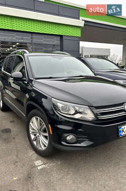 Внедорожник / Кроссовер Volkswagen Tiguan 2016 в Киеве
