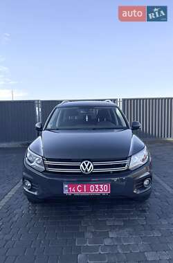 Внедорожник / Кроссовер Volkswagen Tiguan 2015 в Ужгороде