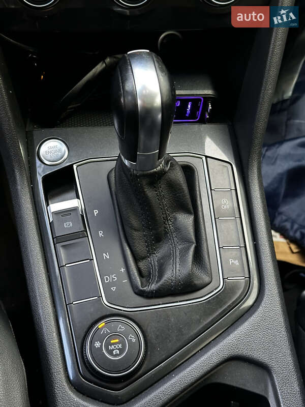 Внедорожник / Кроссовер Volkswagen Tiguan 2018 в Львове