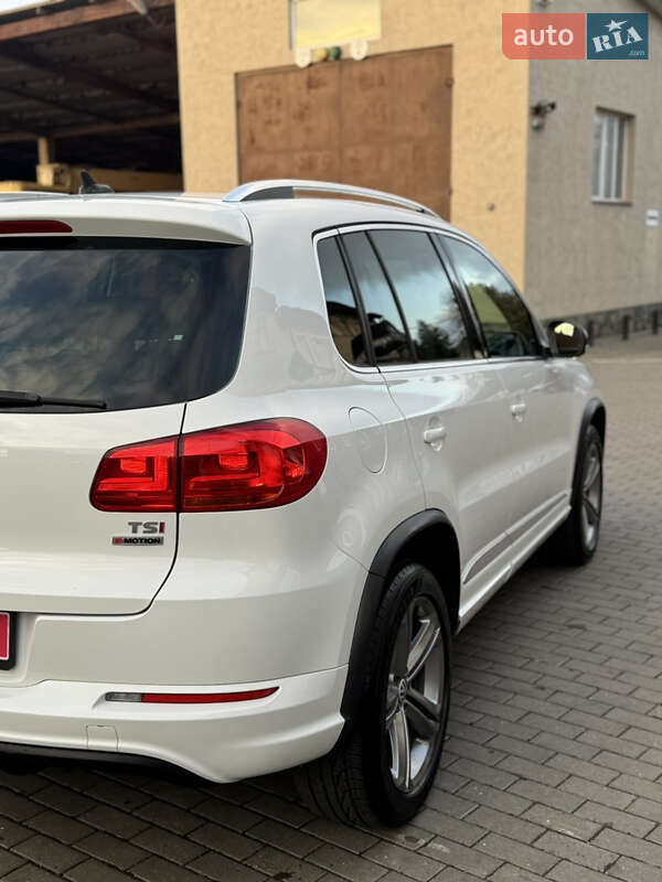 Позашляховик / Кросовер Volkswagen Tiguan 2017 в Володимирі