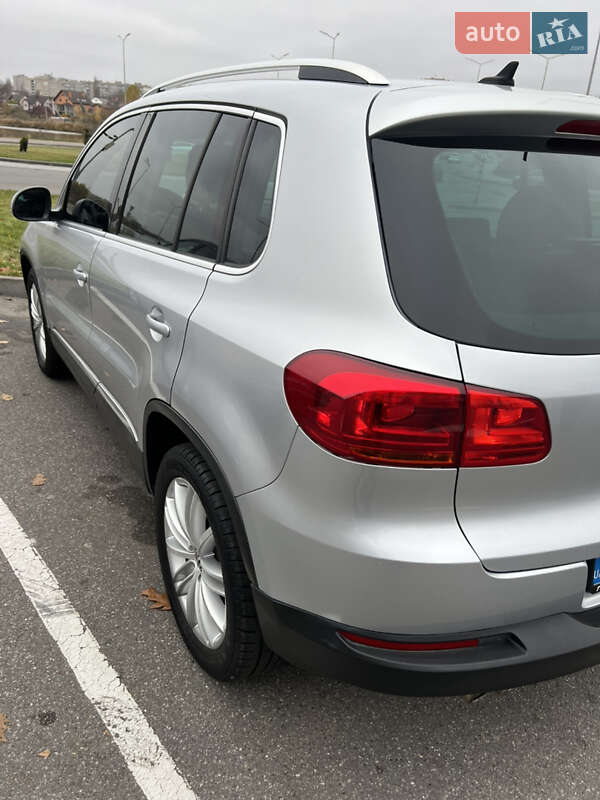 Внедорожник / Кроссовер Volkswagen Tiguan 2015 в Виннице
