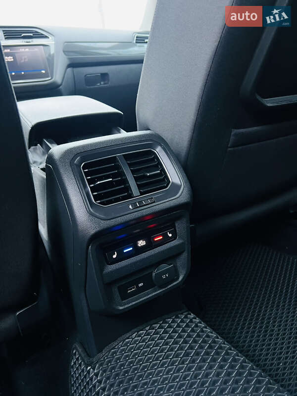 Внедорожник / Кроссовер Volkswagen Tiguan 2018 в Киеве фото 11 Внедорожник / Кроссовер Volkswagen Tiguan 2018 в Киеве