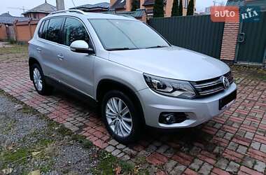 Позашляховик / Кросовер Volkswagen Tiguan 2016 в Києві