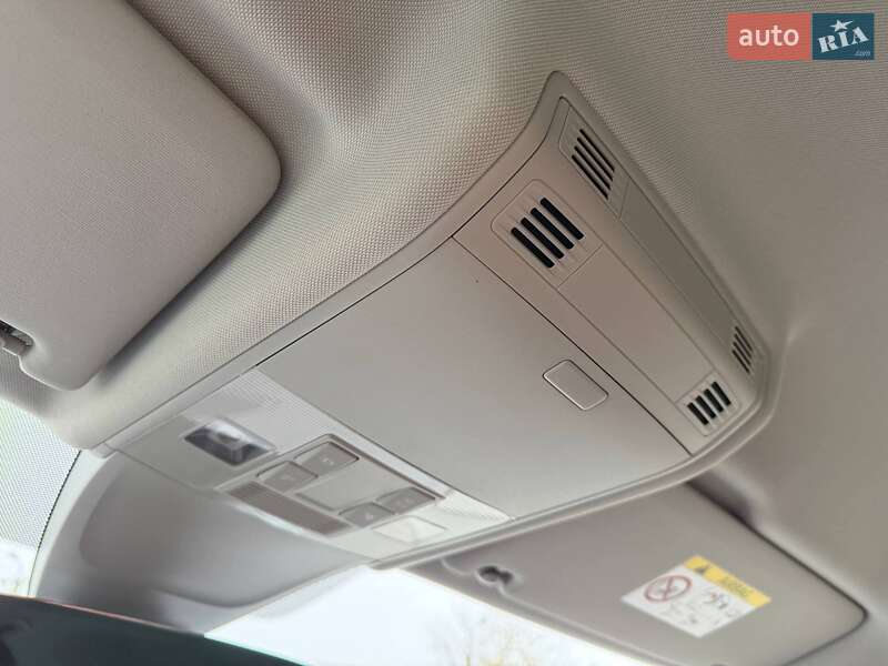 Позашляховик / Кросовер Volkswagen Tiguan 2017 в Кривому Розі