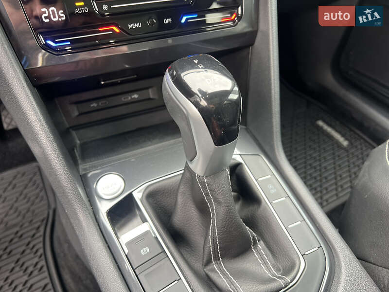 Внедорожник / Кроссовер Volkswagen Tiguan 2024 в Киеве