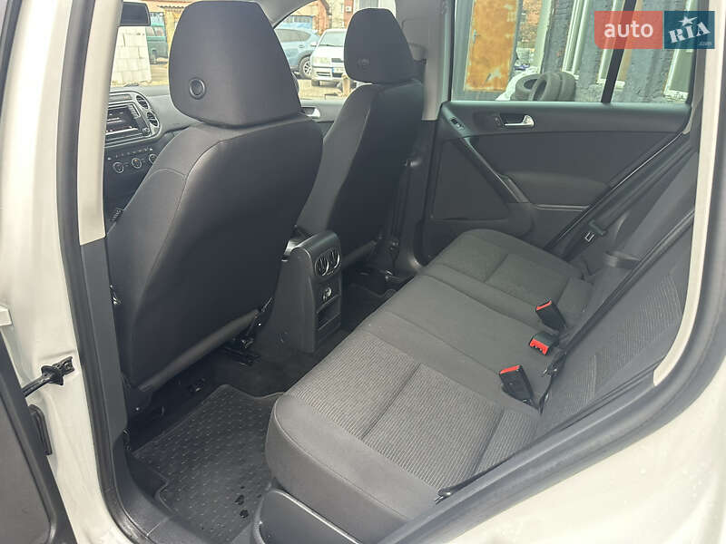 Внедорожник / Кроссовер Volkswagen Tiguan 2016 в Нежине