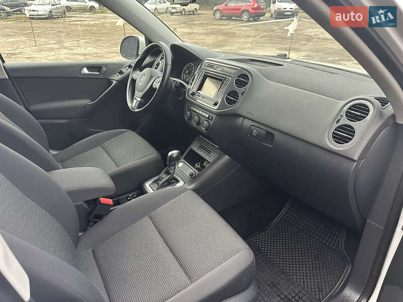 Внедорожник / Кроссовер Volkswagen Tiguan 2016 в Нежине