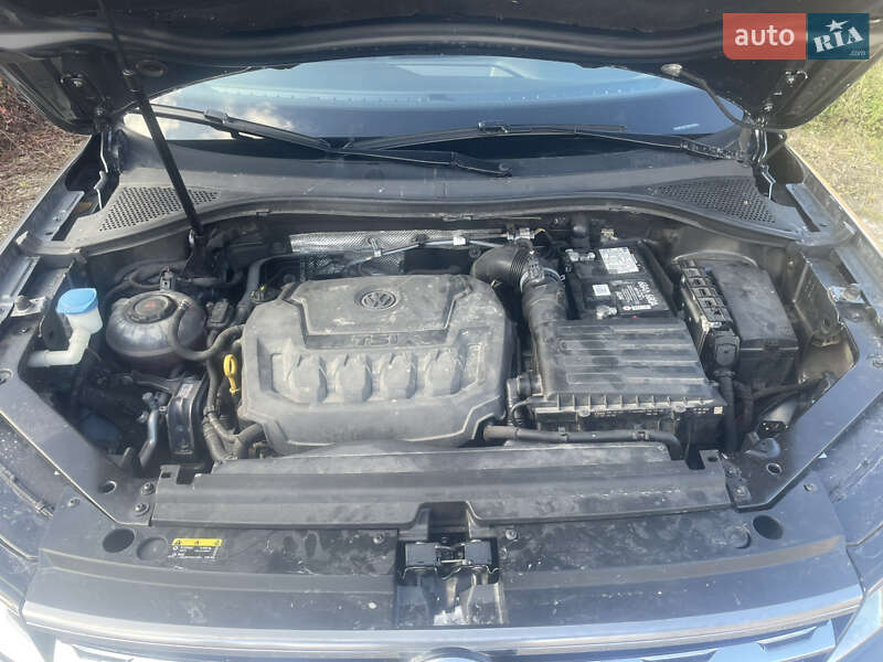 Внедорожник / Кроссовер Volkswagen Tiguan 2020 в Львове