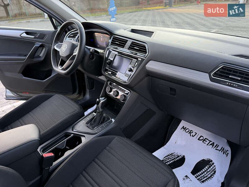 Внедорожник / Кроссовер Volkswagen Tiguan 2023 в Нововолынске