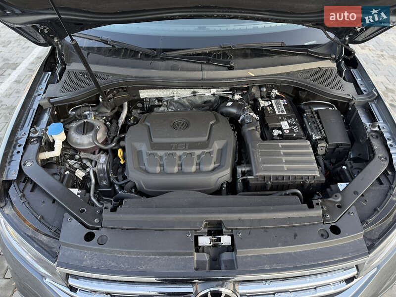 Внедорожник / Кроссовер Volkswagen Tiguan 2023 в Нововолынске