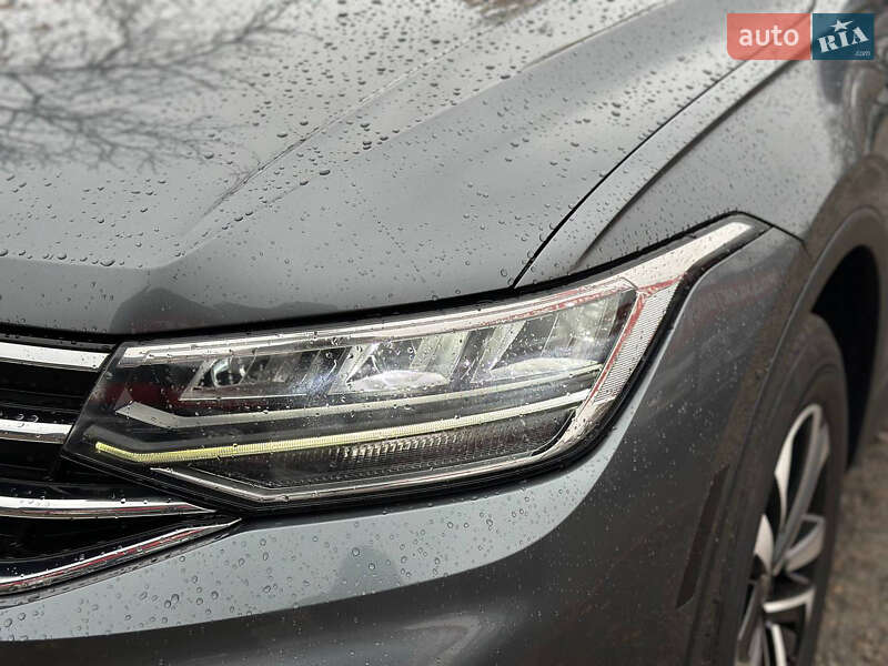 Внедорожник / Кроссовер Volkswagen Tiguan 2022 в Днепре