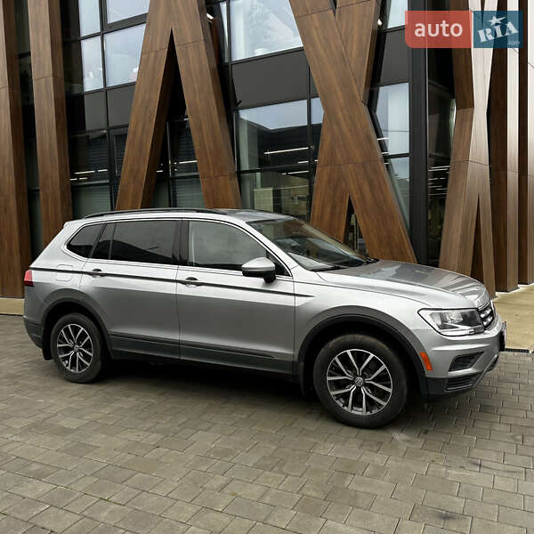 Внедорожник / Кроссовер Volkswagen Tiguan 2019 в Луцке