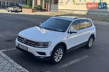 Позашляховик / Кросовер Volkswagen Tiguan 2017 в Миколаєві