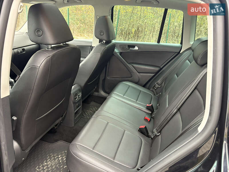 Внедорожник / Кроссовер Volkswagen Tiguan 2011 в Львове