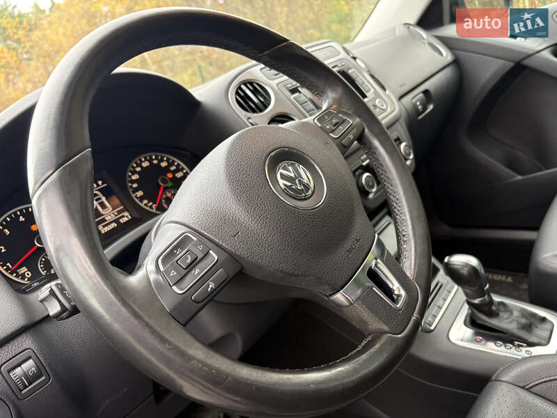 Внедорожник / Кроссовер Volkswagen Tiguan 2011 в Львове