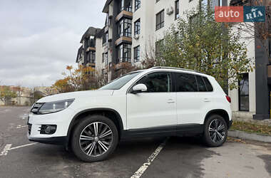 Внедорожник / Кроссовер Volkswagen Tiguan 2015 в Киеве
