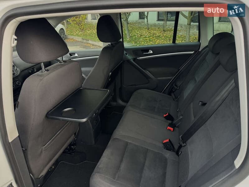 Внедорожник / Кроссовер Volkswagen Tiguan 2015 в Киеве