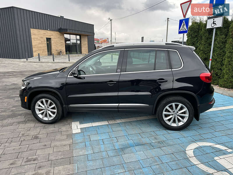 Внедорожник / Кроссовер Volkswagen Tiguan 2017 в Луцке