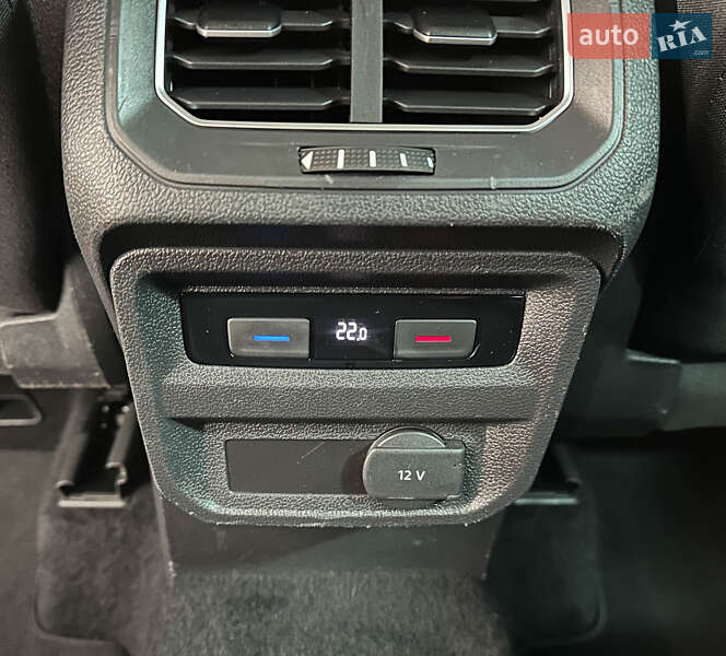 Внедорожник / Кроссовер Volkswagen Tiguan 2016 в Львове