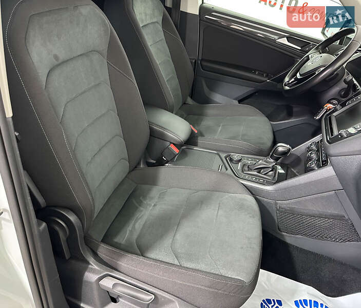 Внедорожник / Кроссовер Volkswagen Tiguan 2016 в Львове