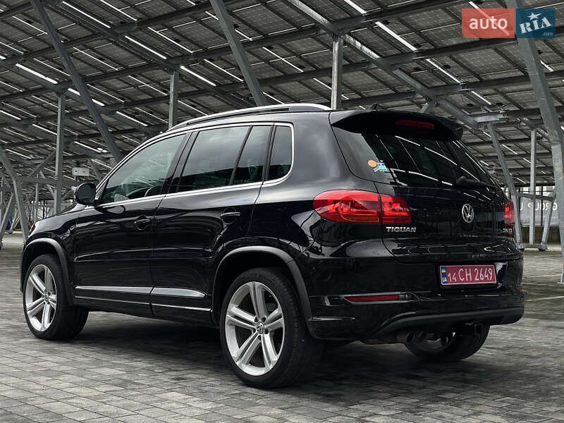 Внедорожник / Кроссовер Volkswagen Tiguan 2015 в Львове