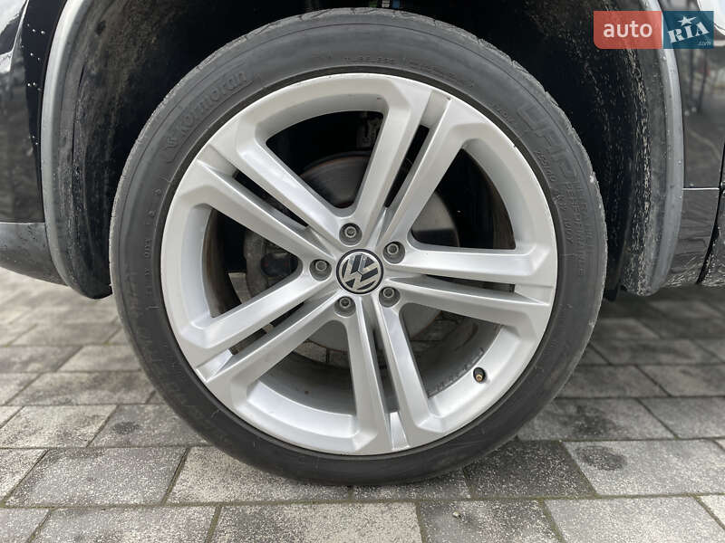 Внедорожник / Кроссовер Volkswagen Tiguan 2015 в Львове