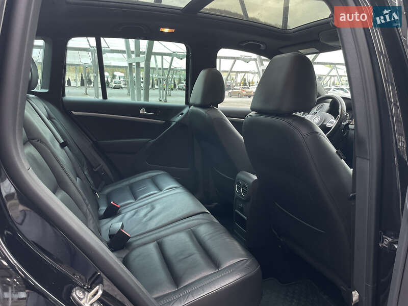 Внедорожник / Кроссовер Volkswagen Tiguan 2015 в Львове