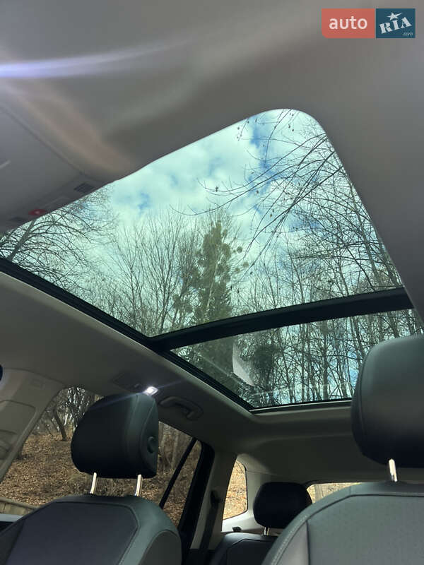 Внедорожник / Кроссовер Volkswagen Tiguan 2019 в Львове