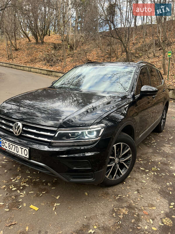 Внедорожник / Кроссовер Volkswagen Tiguan 2019 в Львове
