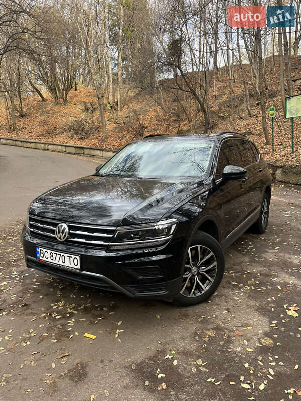 Внедорожник / Кроссовер Volkswagen Tiguan 2019 в Львове