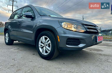 Позашляховик / Кросовер Volkswagen Tiguan 2016 в Полтаві