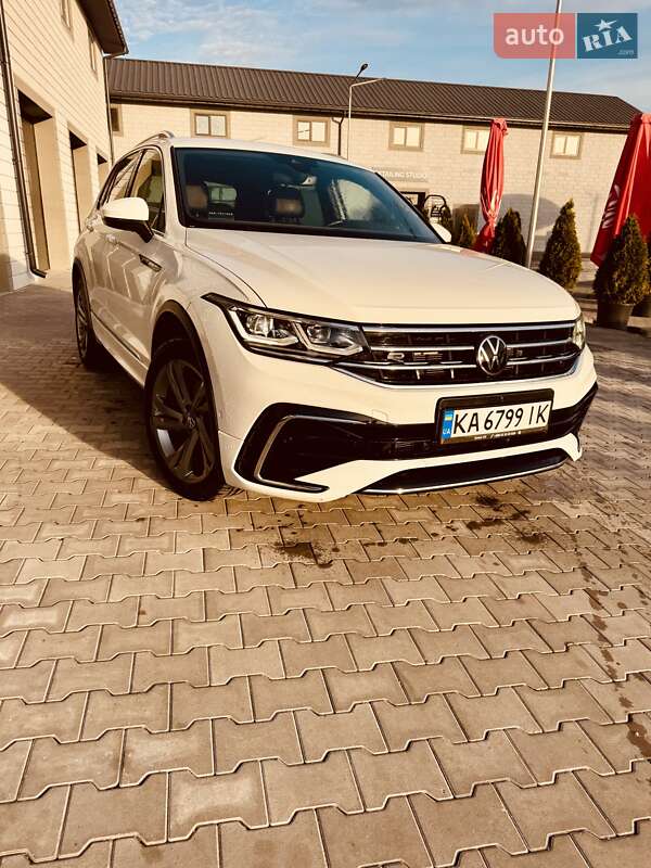 Внедорожник / Кроссовер Volkswagen Tiguan 2022 в Киеве