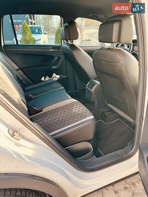 Внедорожник / Кроссовер Volkswagen Tiguan 2022 в Киеве