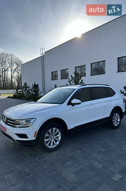 Внедорожник / Кроссовер Volkswagen Tiguan 2018 в Луцке