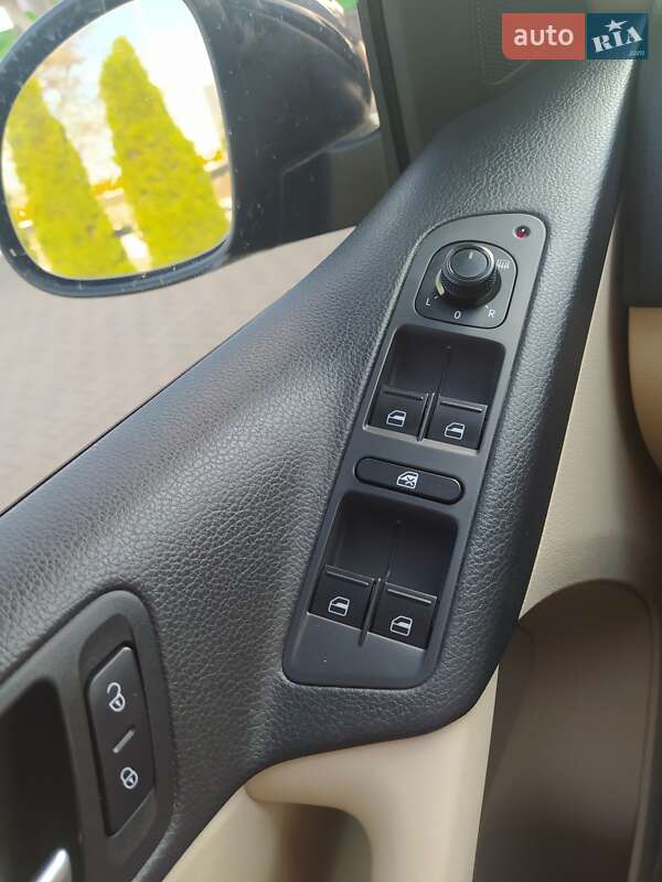 Внедорожник / Кроссовер Volkswagen Tiguan 2016 в Киеве