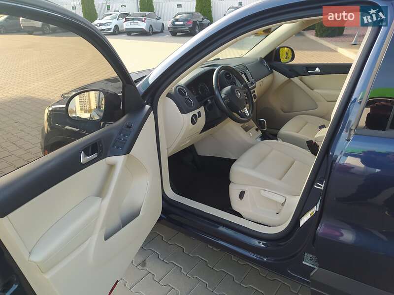 Внедорожник / Кроссовер Volkswagen Tiguan 2016 в Киеве