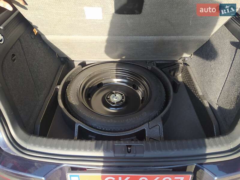 Внедорожник / Кроссовер Volkswagen Tiguan 2016 в Киеве