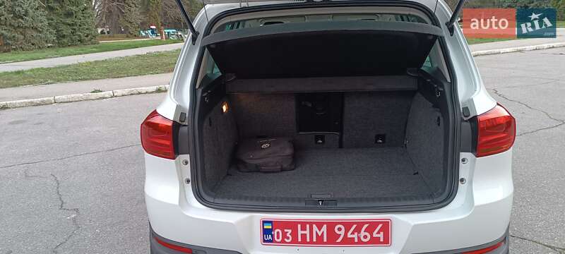 Внедорожник / Кроссовер Volkswagen Tiguan 2016 в Желтых Водах