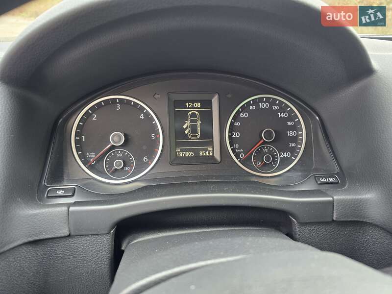 Позашляховик / Кросовер Volkswagen Tiguan 2010 в Благовіщенську фото 10 Позашляховик / Кросовер Volkswagen Tiguan 2010 в Благовіщенську