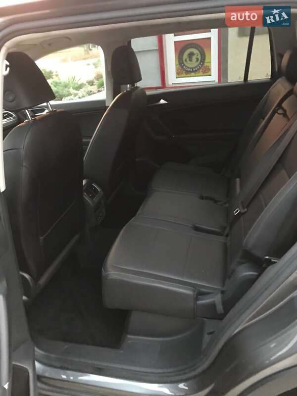 Внедорожник / Кроссовер Volkswagen Tiguan 2017 в Белгороде-Днестровском фото 10 Внедорожник / Кроссовер Volkswagen Tiguan 2017 в Белгороде-Днестровском