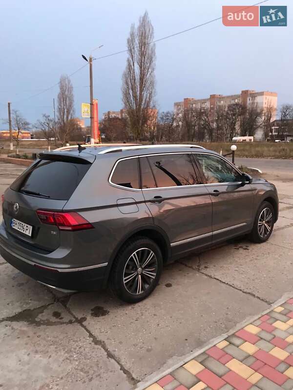 Внедорожник / Кроссовер Volkswagen Tiguan 2017 в Белгороде-Днестровском фото 15 Внедорожник / Кроссовер Volkswagen Tiguan 2017 в Белгороде-Днестровском