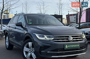 Позашляховик / Кросовер Volkswagen Tiguan 2021 в Києві