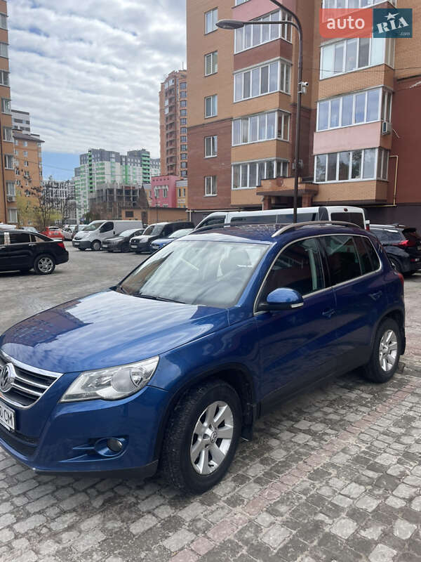 Внедорожник / Кроссовер Volkswagen Tiguan 2008 в Киеве