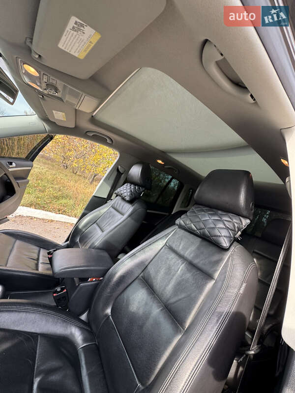 Внедорожник / Кроссовер Volkswagen Tiguan 2013 в Хмельнике